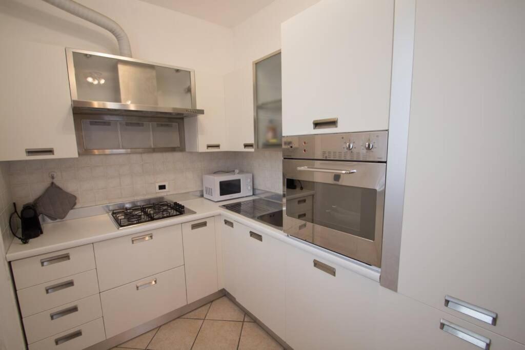 Appartamento Ristrutturato Con Terrazzo Varazze Extérieur photo